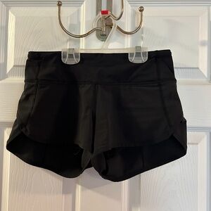 Lulu speed up lined shorts 2.5”